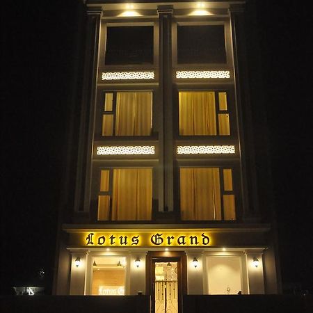 Hotel Lotus Grand Akm Kālka Exterior foto