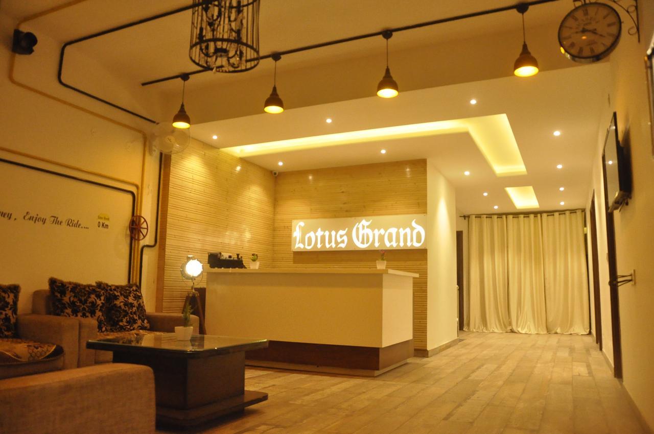 Hotel Lotus Grand Akm Kālka Exterior foto